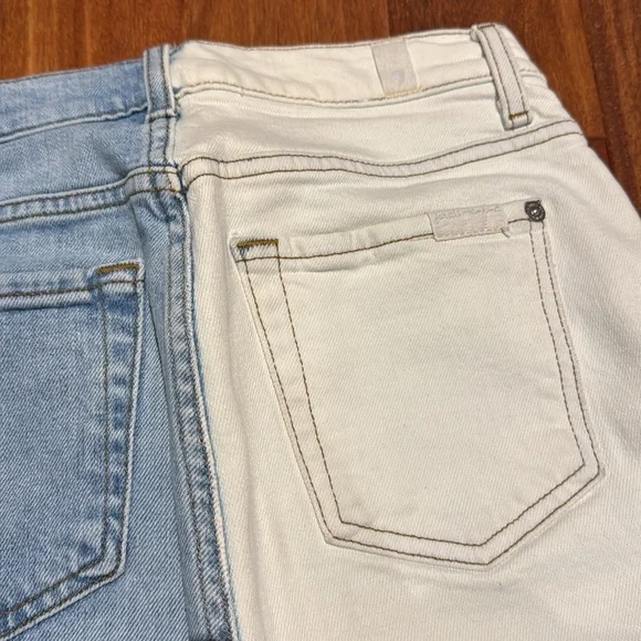 7 For All Mankind Cropped Alexa Two-Tone Jeans - Picture 3 of 4